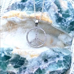 ✨ 14K white gold Diamond Peace Sign necklace ✨